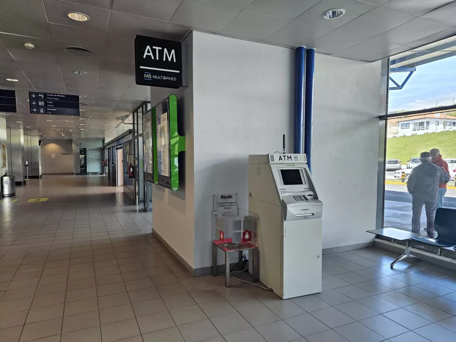 Bancomat all'aeroporto di Horta