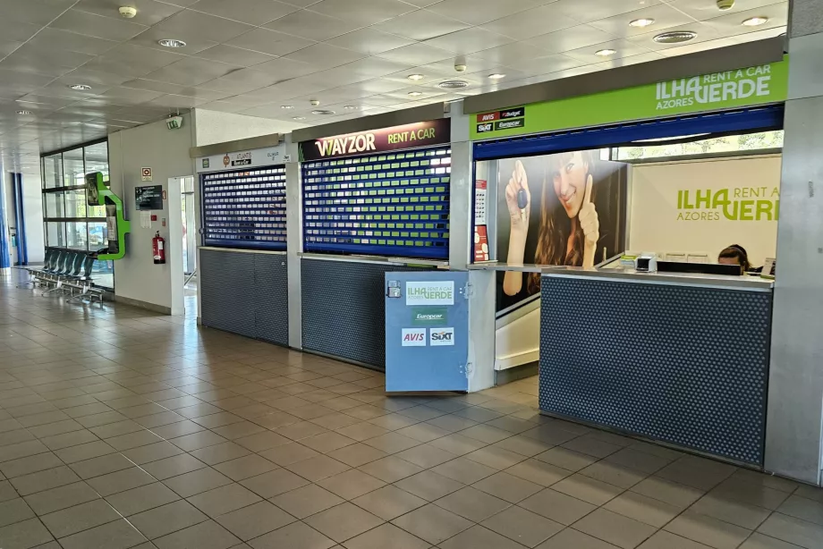 Sportelli di noleggio auto, aeroporto di Horta