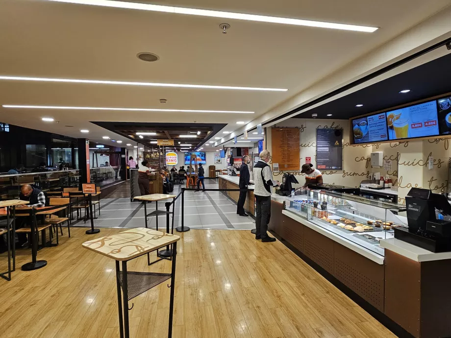 Burger King nell'area pubblica del Terminal 1