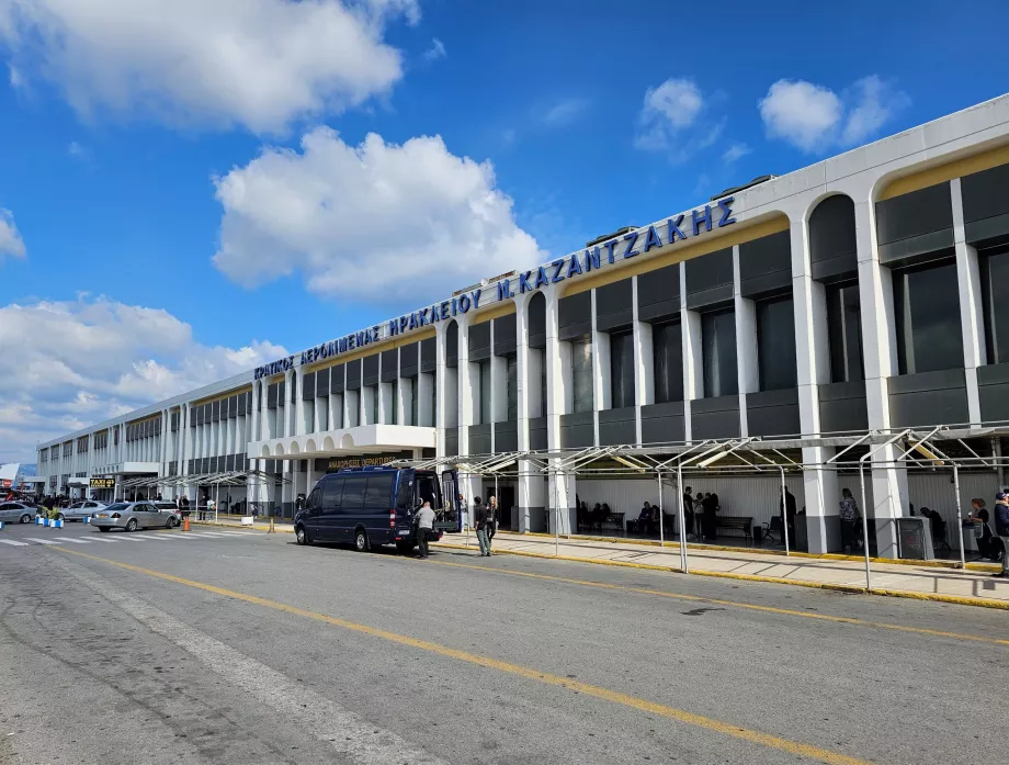 arrival by airport Heraklion