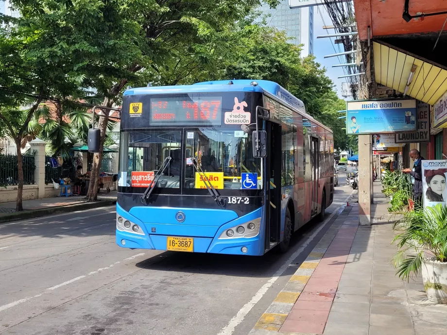 Autobus con aria condizionata