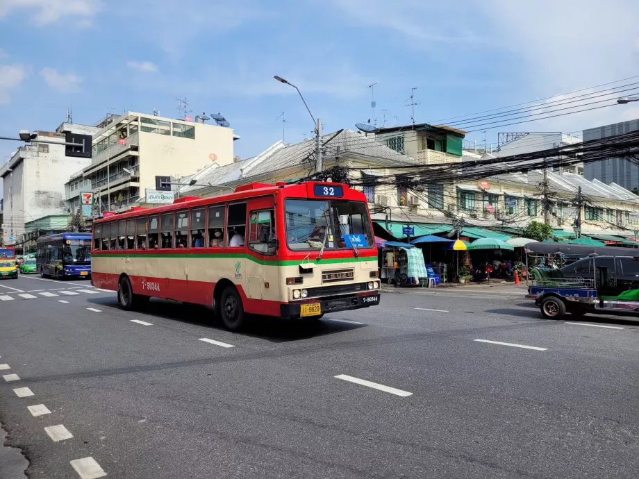 Bus non condizionato