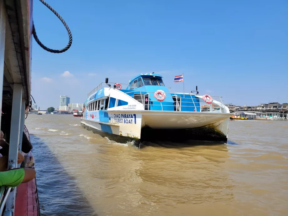 Barca turistica del Chao Phraya