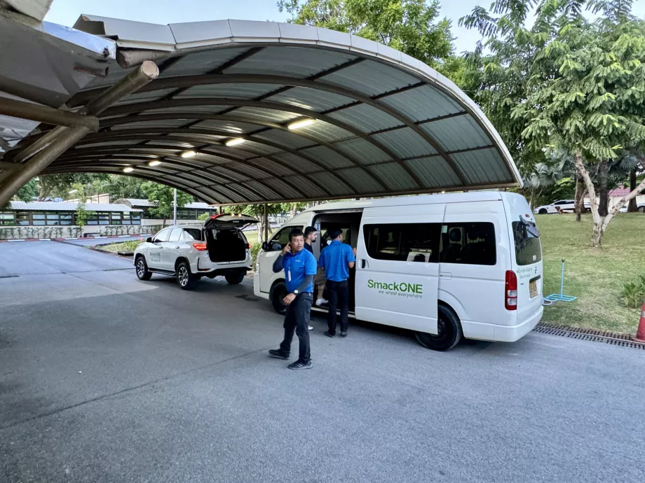 Minivan e taxi dall'aeroporto di Samui USM