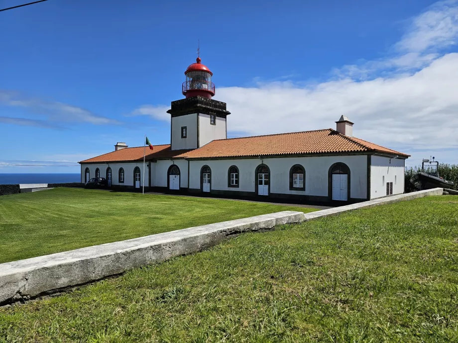 Faro di Lajes, Isola di Flores