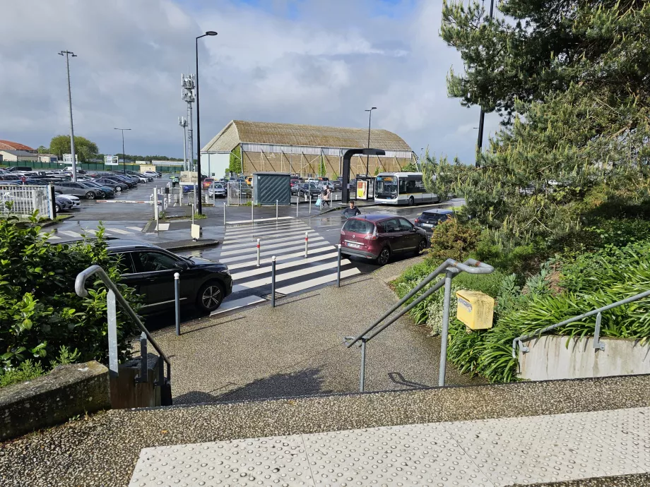 La strada per la fermata dell'autobus