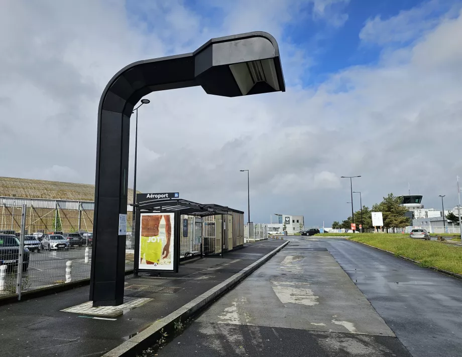 Fermata dell'autobus in aeroporto