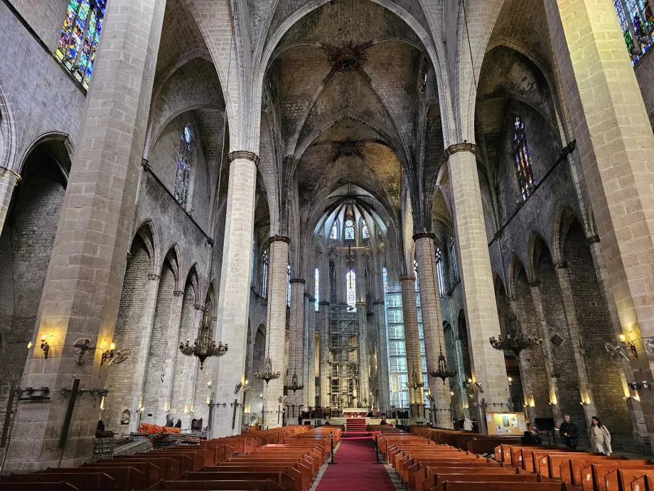 Santa Maria del Mar, interno