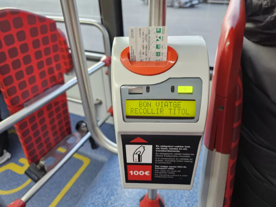 Convalidatore di biglietti sull'autobus