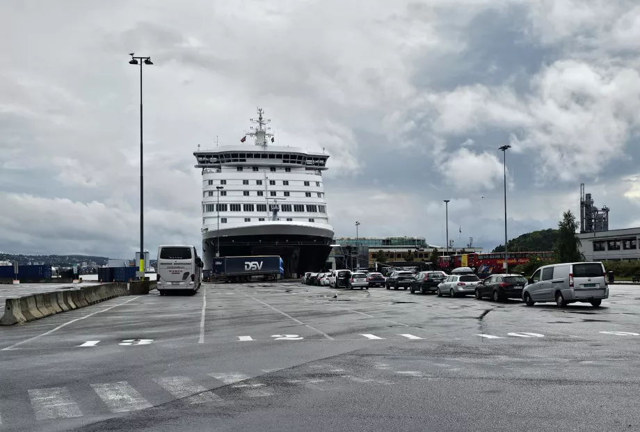 Traghetto DFDS