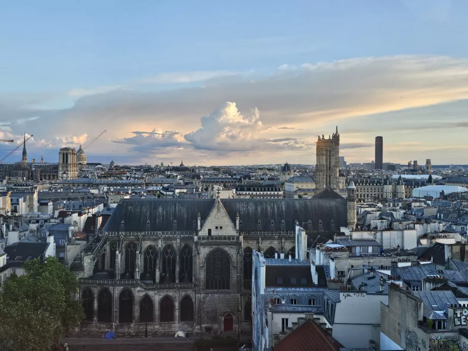 Vista di Notre-Dame dal Centro Pompidou