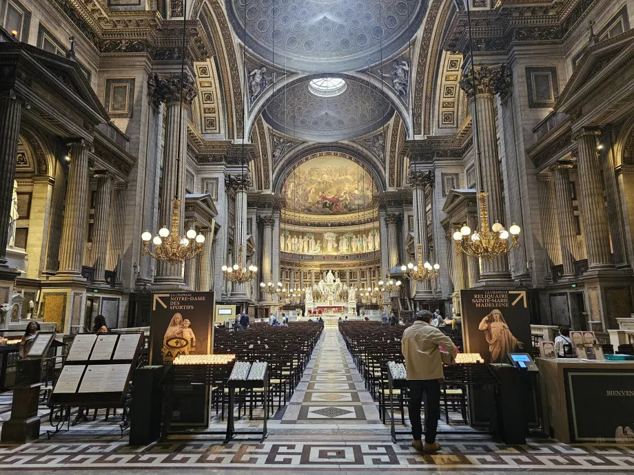 Chiesa della Madeleine, interno