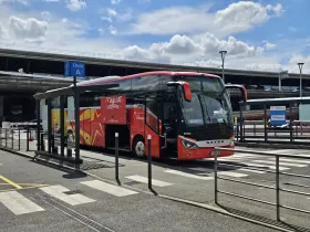 Autobus per Disneyland, Terminal 2E e 2F