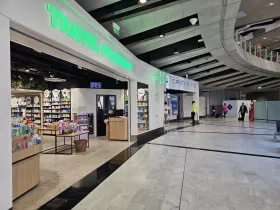 Farmacia, Terminal 1, area pubblica
