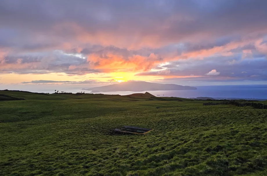 Tramonto sull'isola di Faial