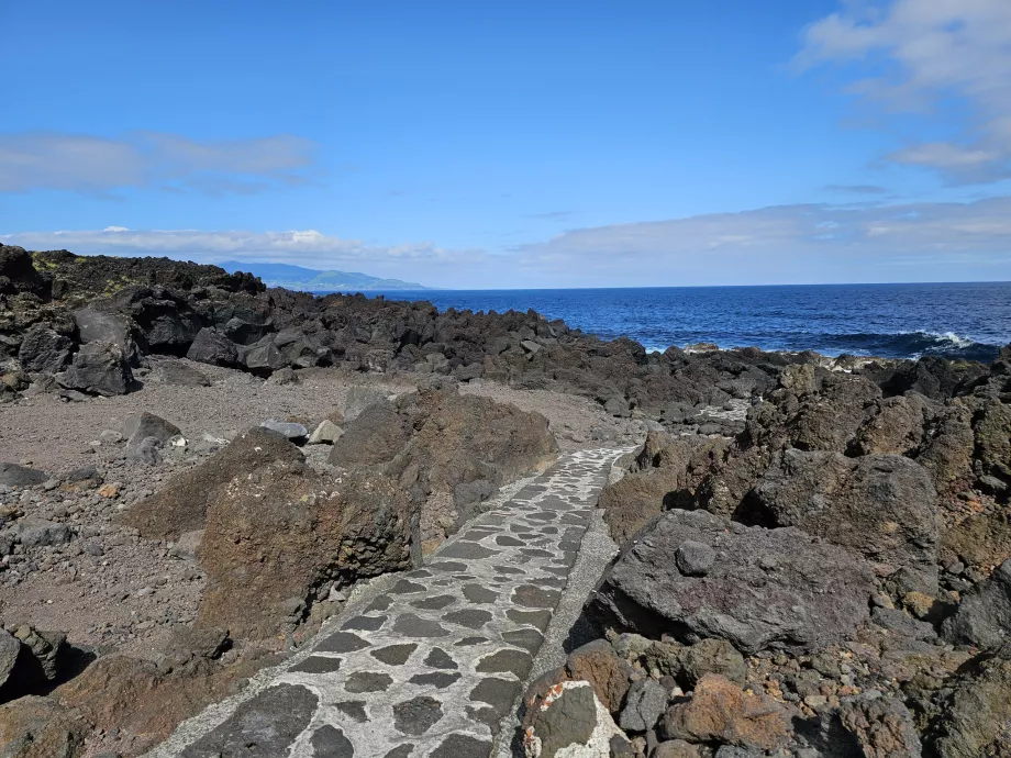 Lajido, la strada delle Piscinas naturais