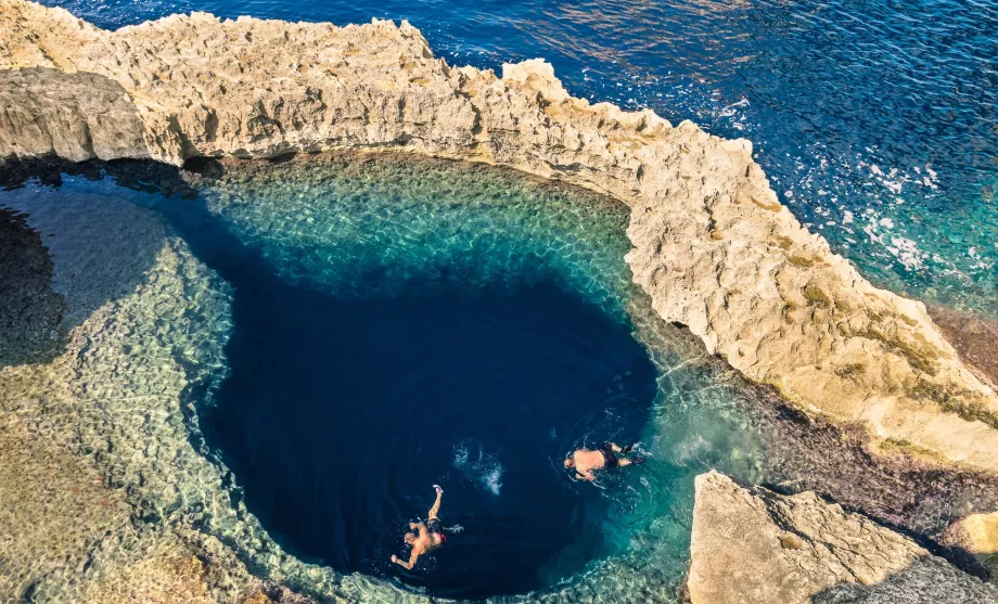 Blue Hole per un mare calmo