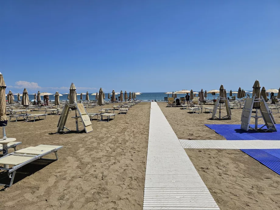 Spiaggia a pagamento al Lido di Venezia