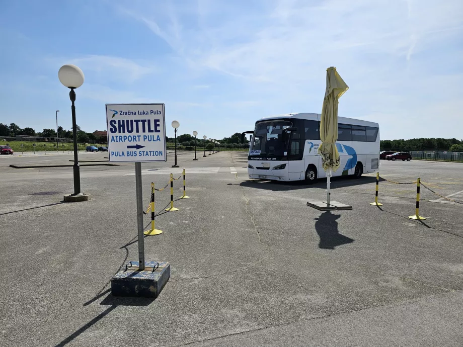 Fermata dell'autobus in aeroporto