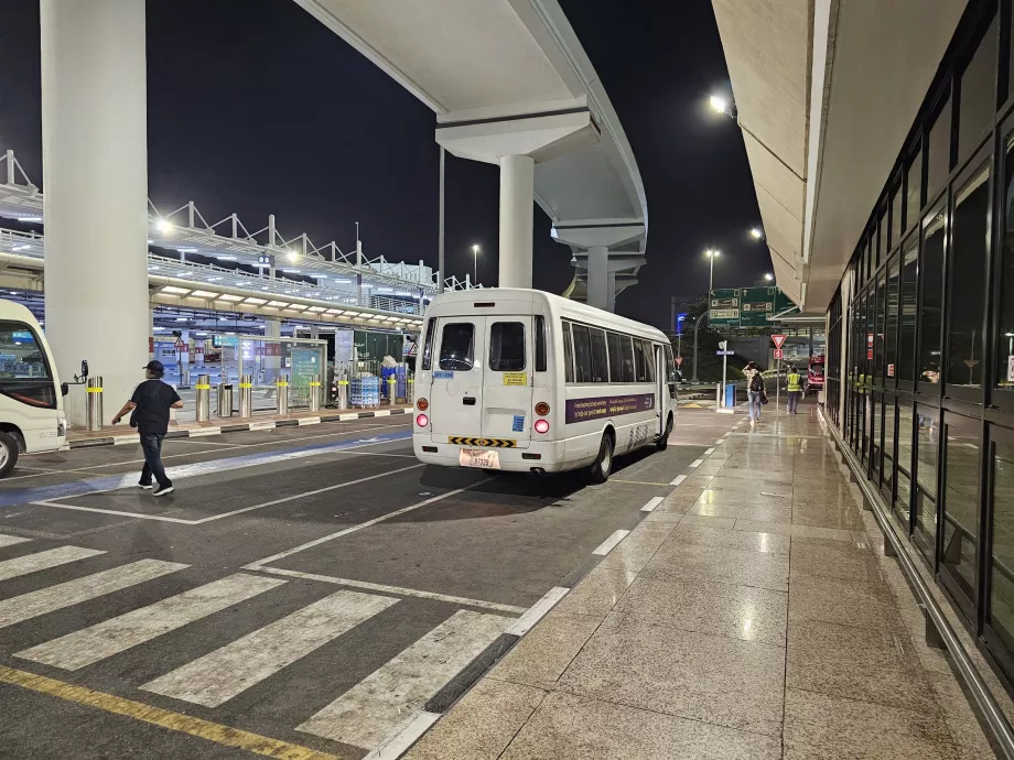 Fermata della navetta dell'hotel, Terminal 1