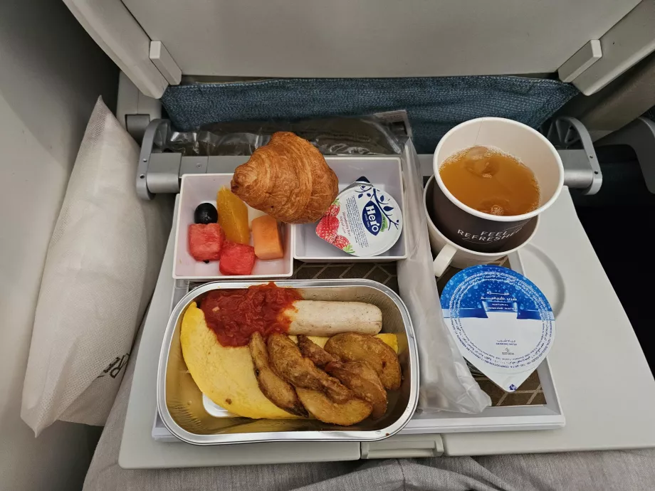 Prima colazione, volo a lungo raggio Royal Brunei Airlines