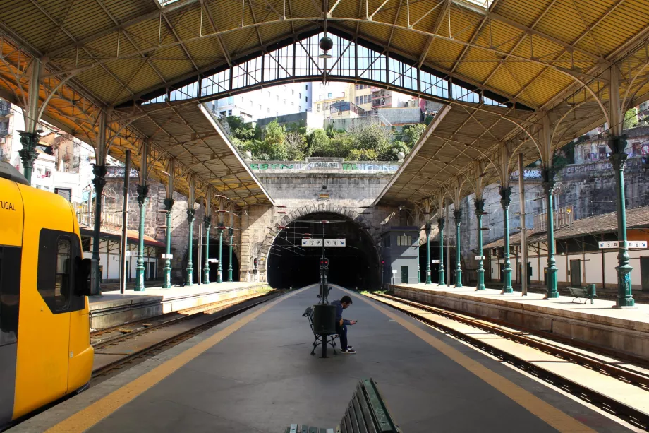 Piattaforma della stazione di Sao Bento