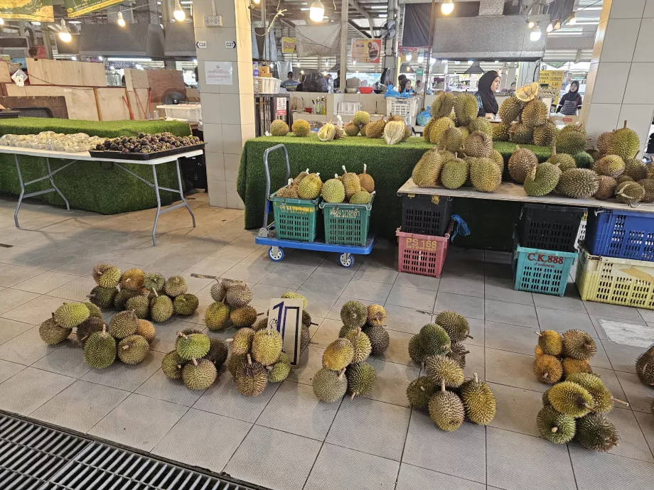 Durian al mercato notturno di Gadong