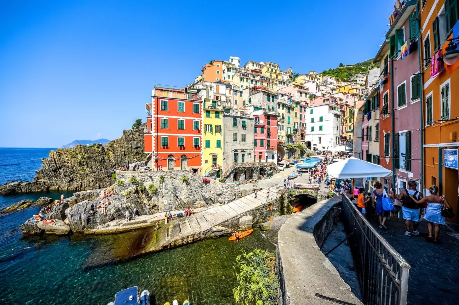 Riomaggiore dal porto