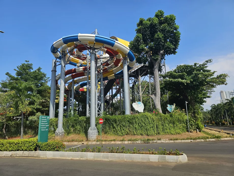 Scivoli nel Parco di Ancol