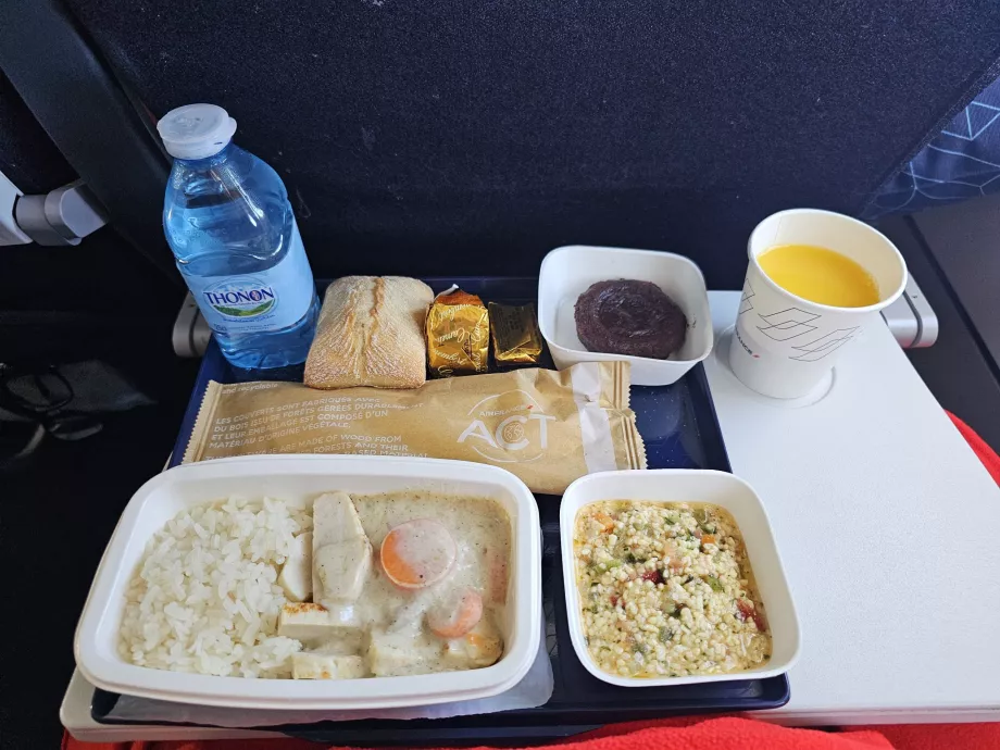 Pranzo su un volo a lungo raggio