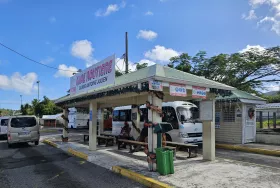 Stazione degli autobus di Marigot