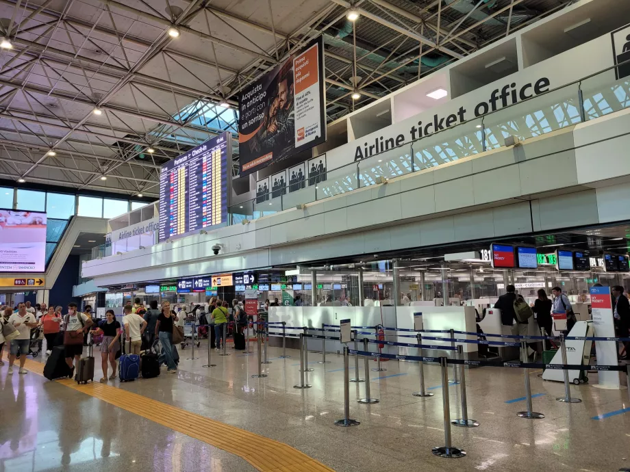 Terminal 3, sezione partenze