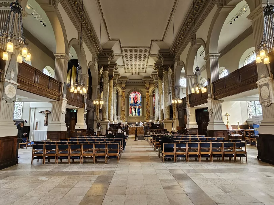 Interno della Cattedrale di San Filippo