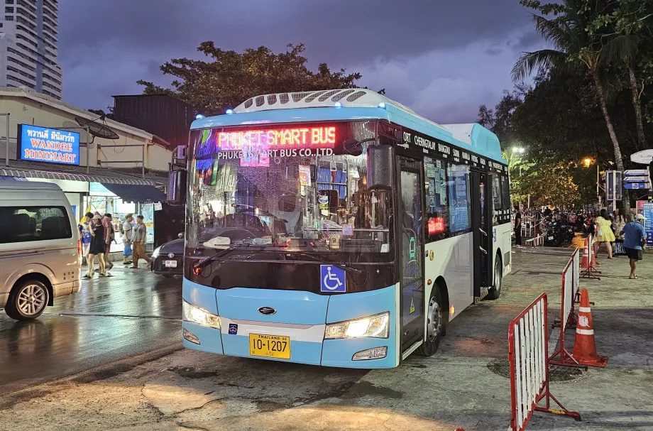 Fermata Smart Bus in direzione aeroporto, Patong