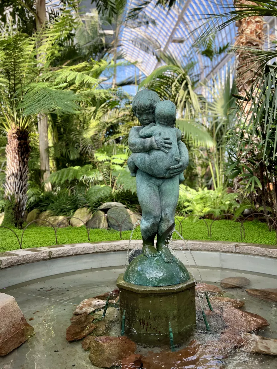 Statua dei bambini a Palmhuset