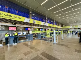 Check-in airBaltic all'aeroporto di Riga RIX