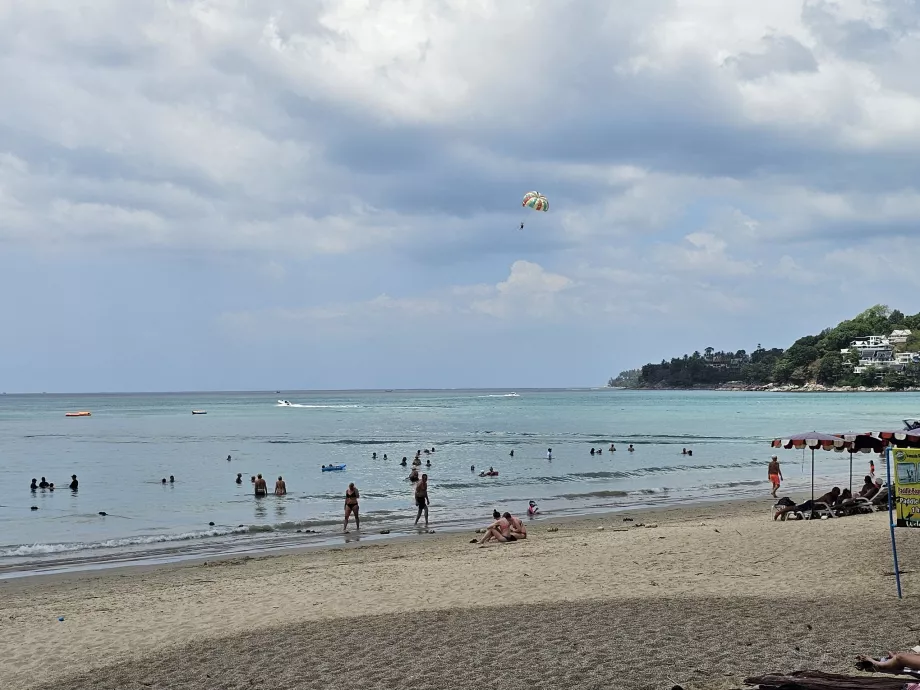 Parasiling, spiaggia di Kamala