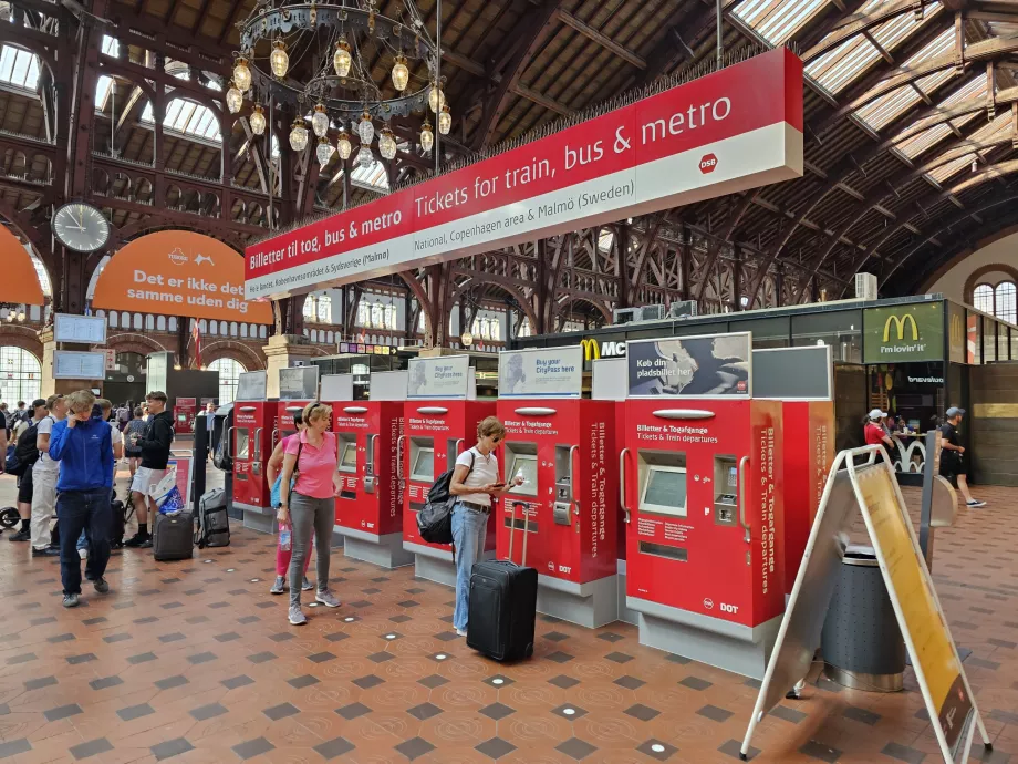 Distributori automatici per i trasporti pubblici e i treni - Stazione centrale di Copenaghen