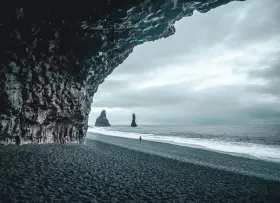 Grotta di Hálsanefshellir