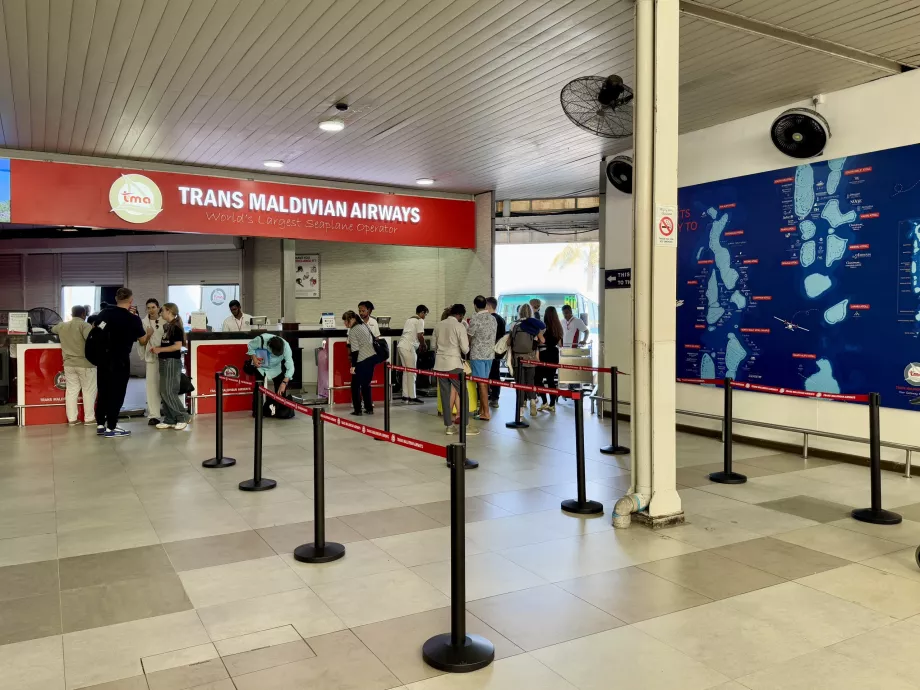 Sportelli per il check-in Trans Maldivian Airways