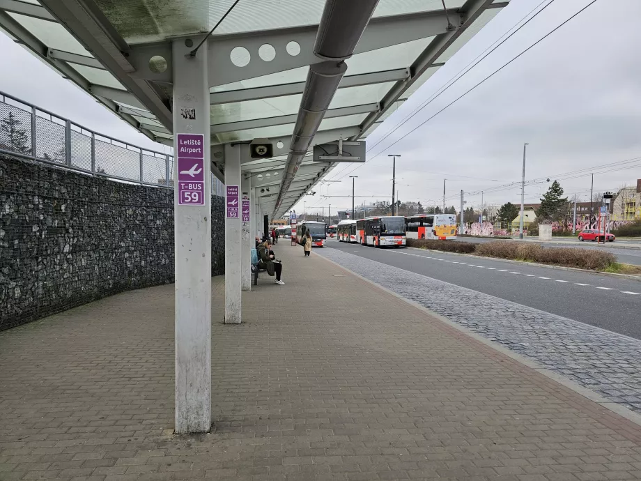 Fermata del filobus a Nádraží Veleslavín