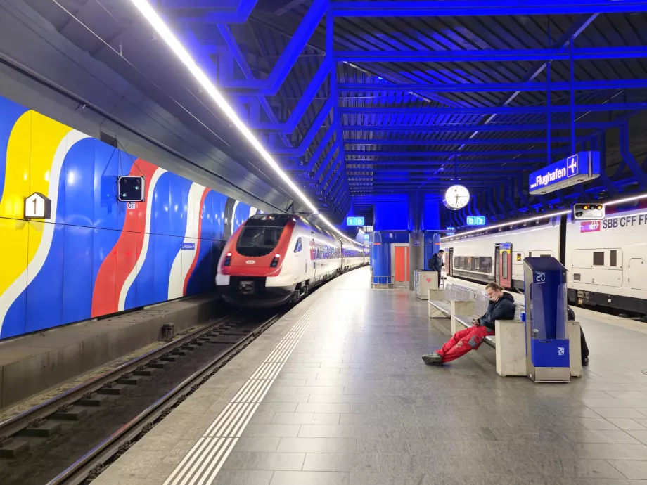 Treno all'aeroporto di ZRH