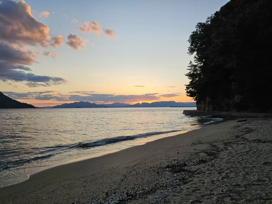 Tramonto, Isola di Ujina