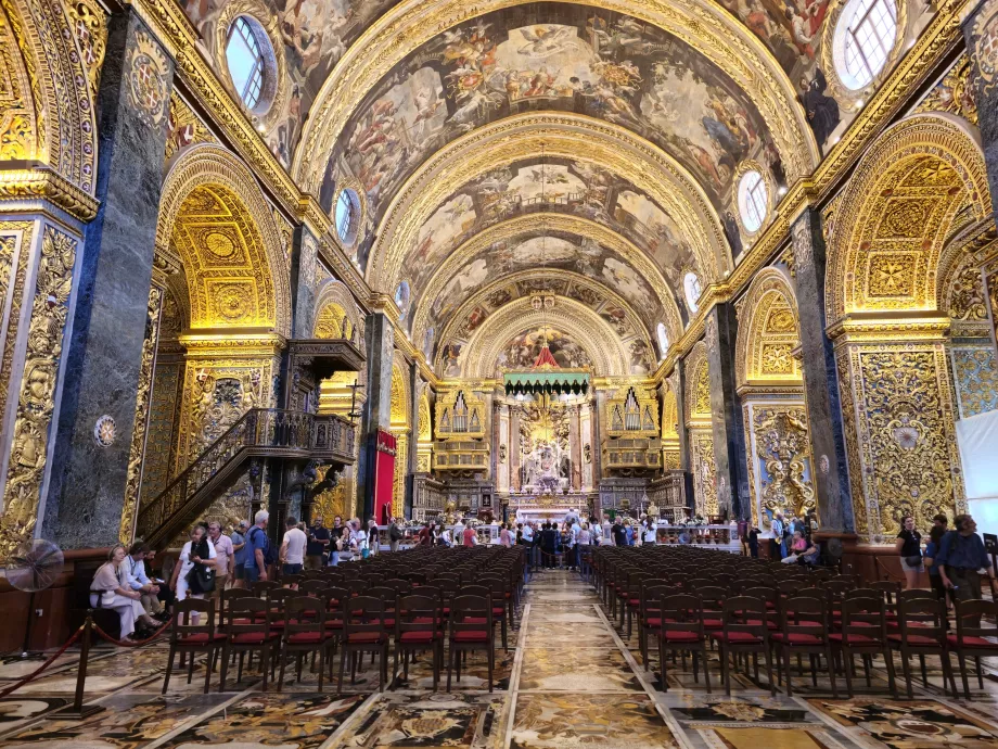 Interno della cattedrale