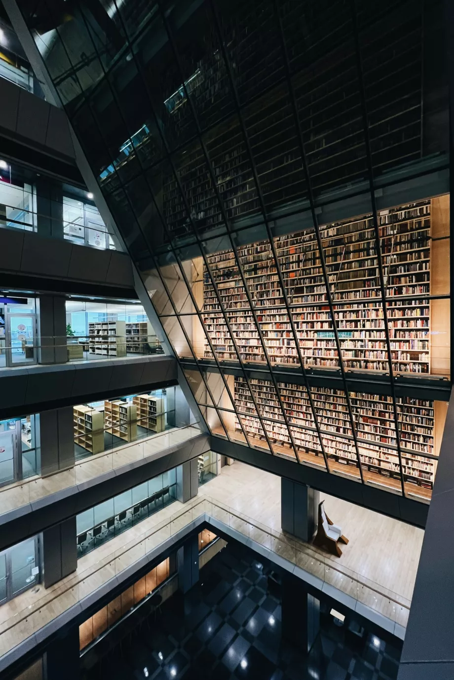 Interno della Biblioteca Nazionale di Lettonia