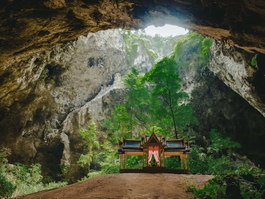 Grotta di Phraya Nakhon