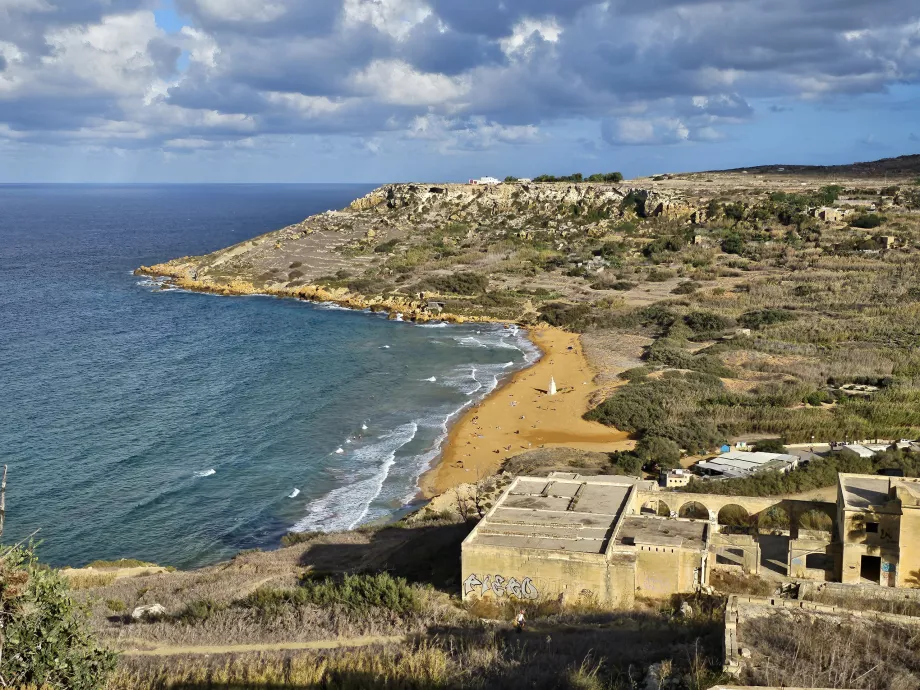 Vista sulla Baia di Ramla dalla Grotta di Calypso