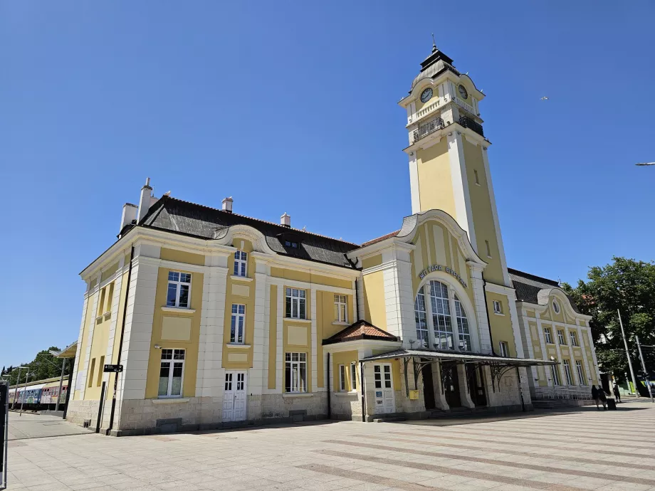 Stazione ferroviaria di Burgas