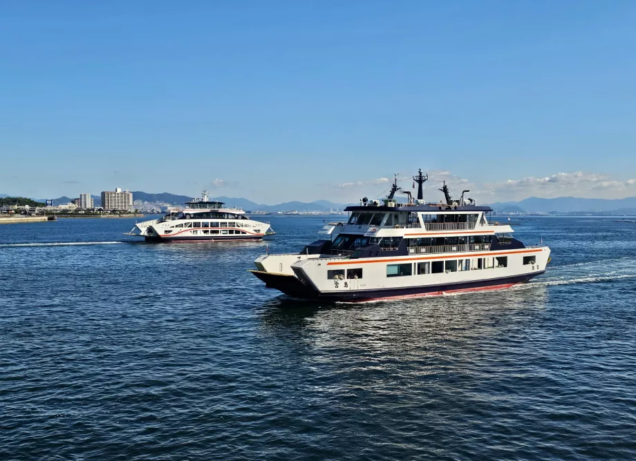 Traghetti per Miyajima