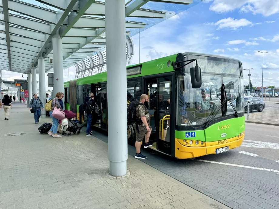 Autobus numero 159 dall'aeroporto di Poznan